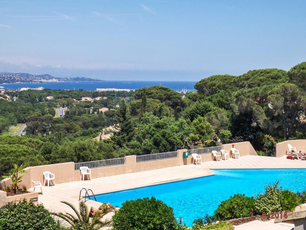 Maison Charmante A Cogolin Avec Vue Sur La Mer Et Piscine エクステリア 写真